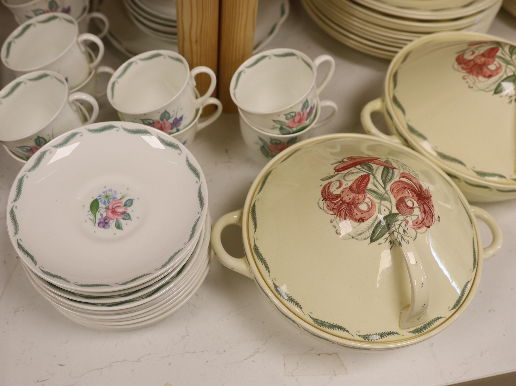 A large quantity of Susie Cooper tea / dinner wares